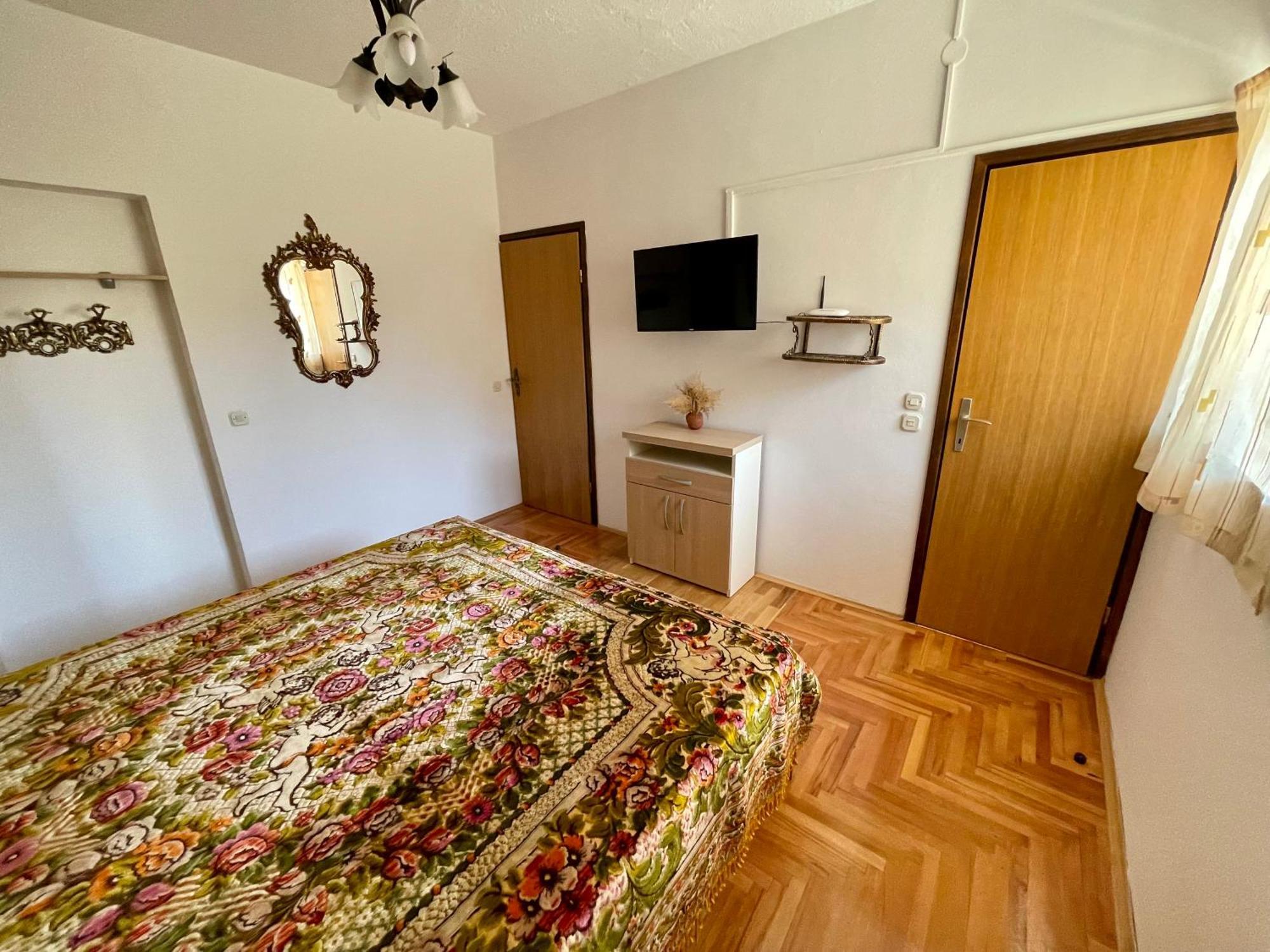 Rooms & Apartments Tepsa - Centre Хвар Номер фото