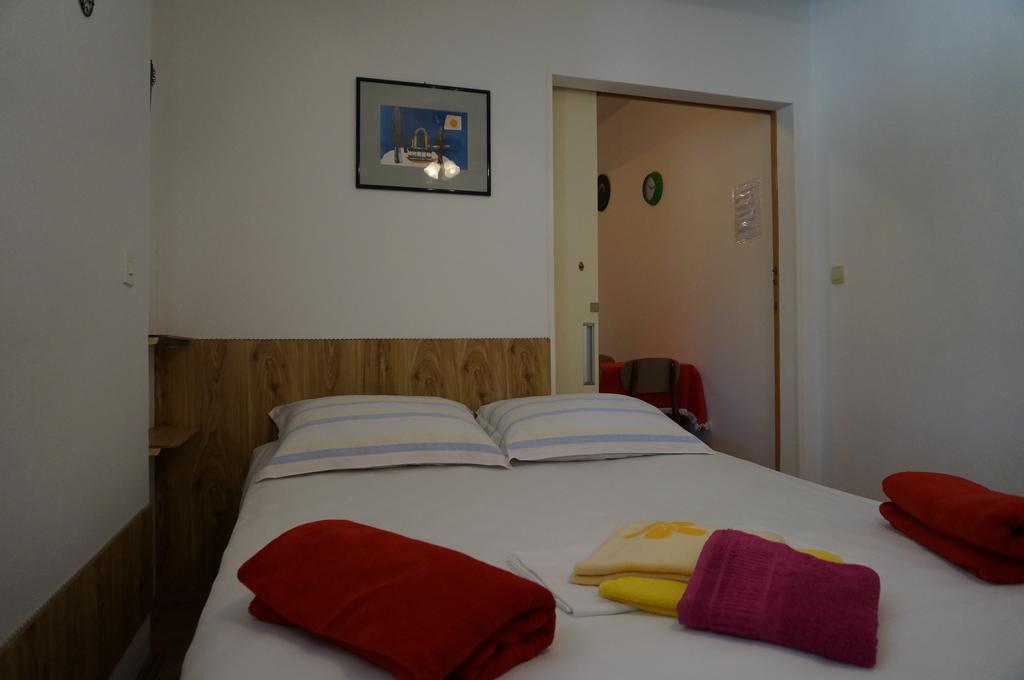 Rooms & Apartments Tepsa - Centre Хвар Екстер'єр фото