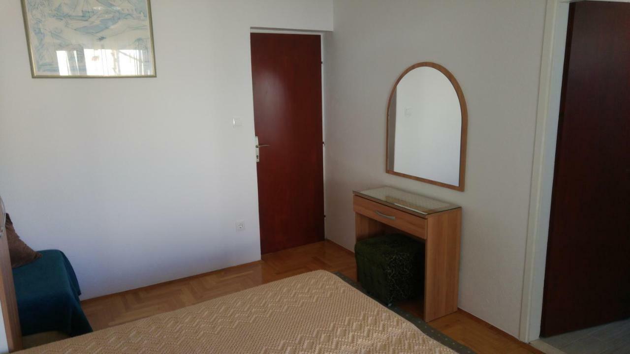 Rooms & Apartments Tepsa - Centre Хвар Екстер'єр фото